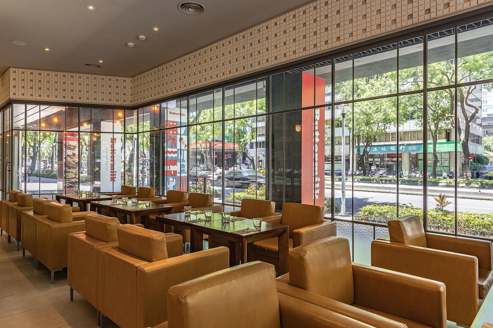 Amba Taipei Zhongshan — eat & drink