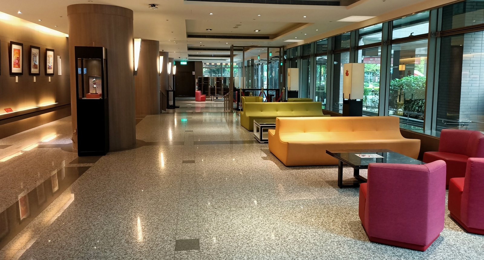 The Howard Plaza Hotel Taipei — vibe
