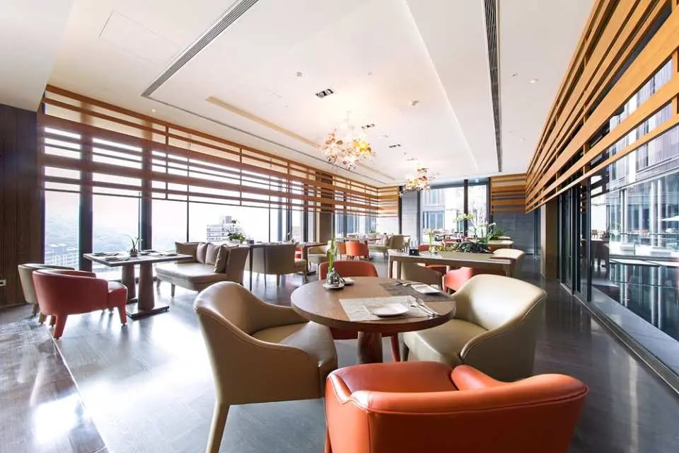 Grand View Resort Beitou Hotel, at the table