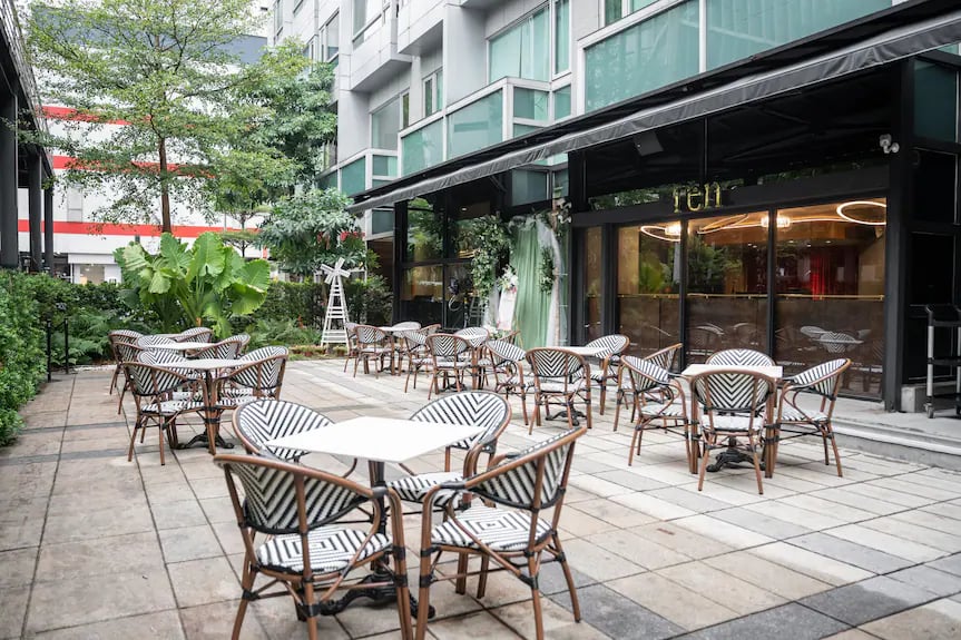 Home Hotel Xinyi — backstory
