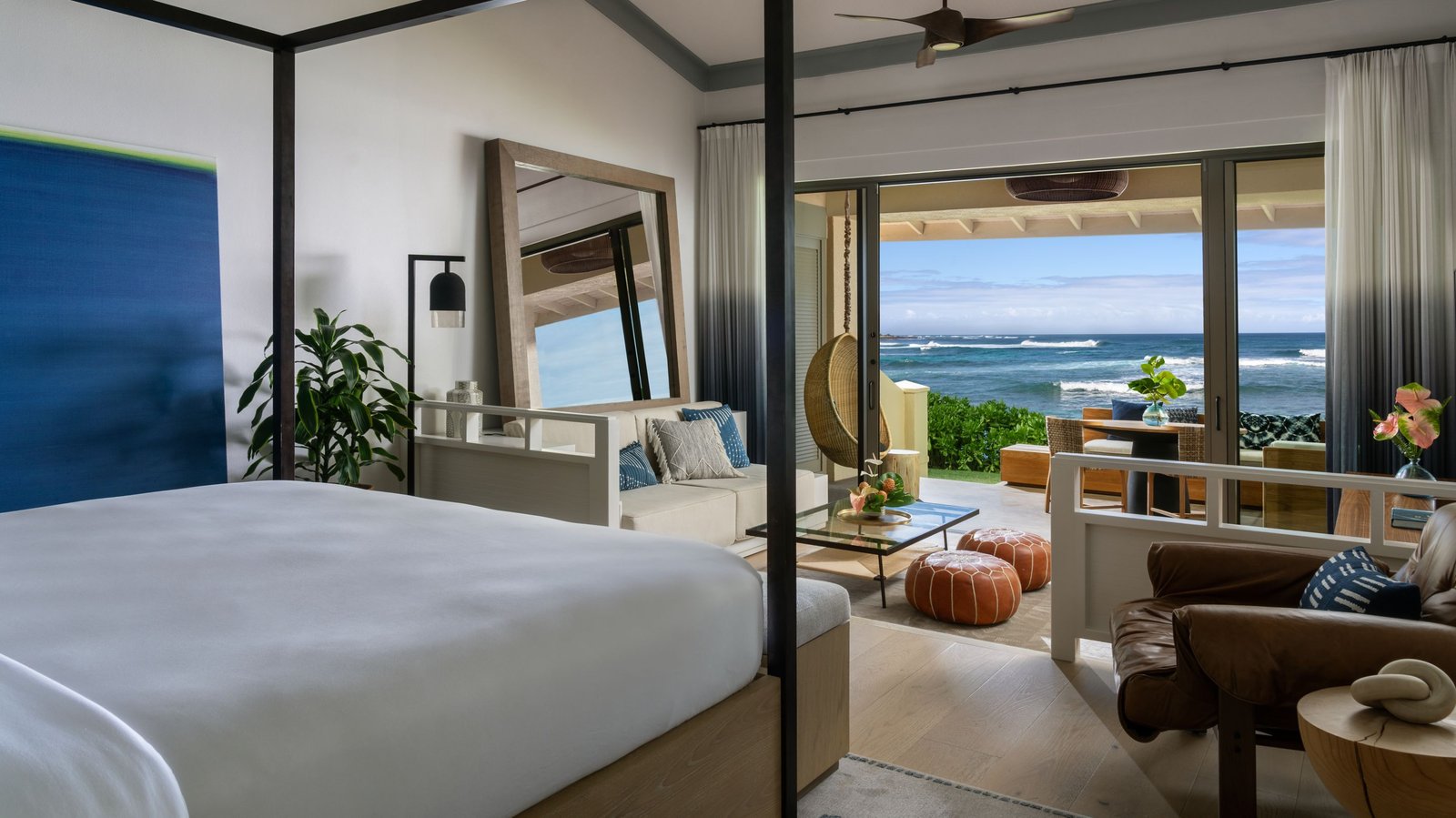 The Ritz-Carlton O‘ahu — vibe