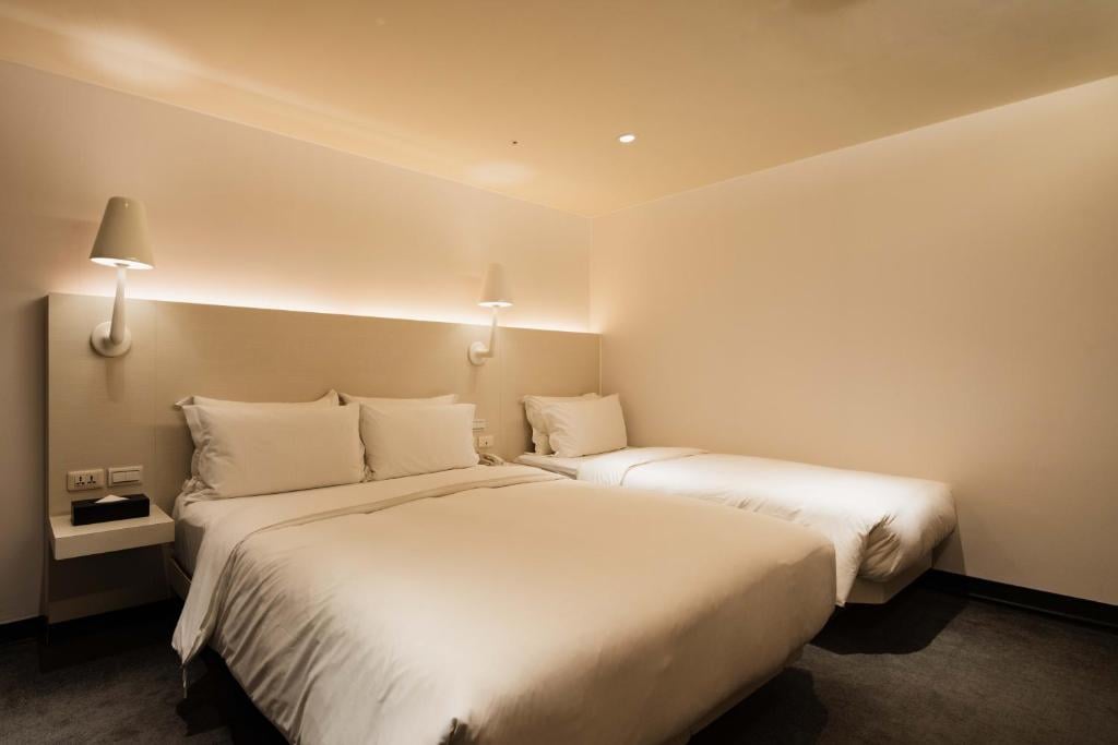 SWIIO Hotel Ximen — rooms