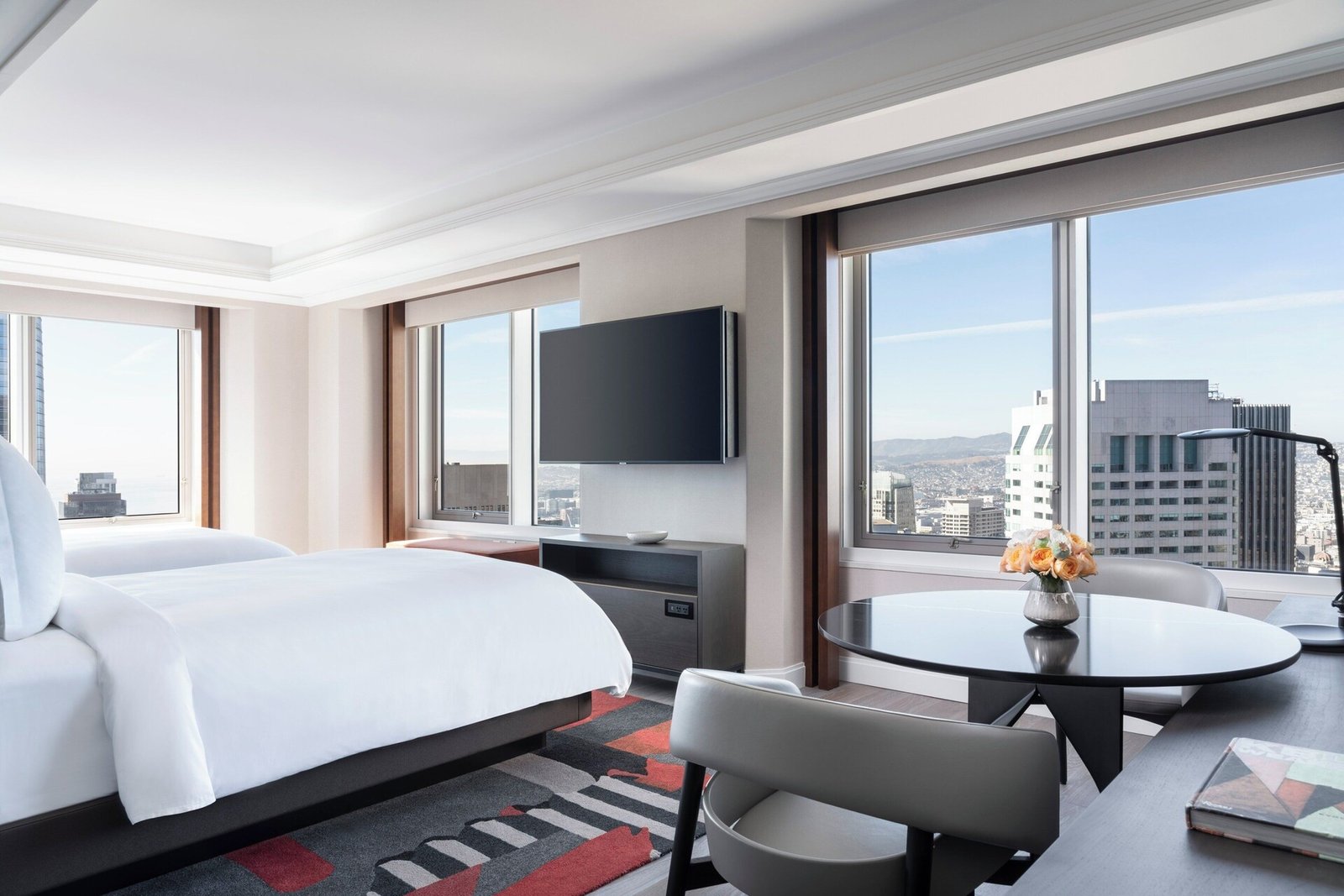 Four Seasons Hotel San Francisco at Embarcadero — rooms