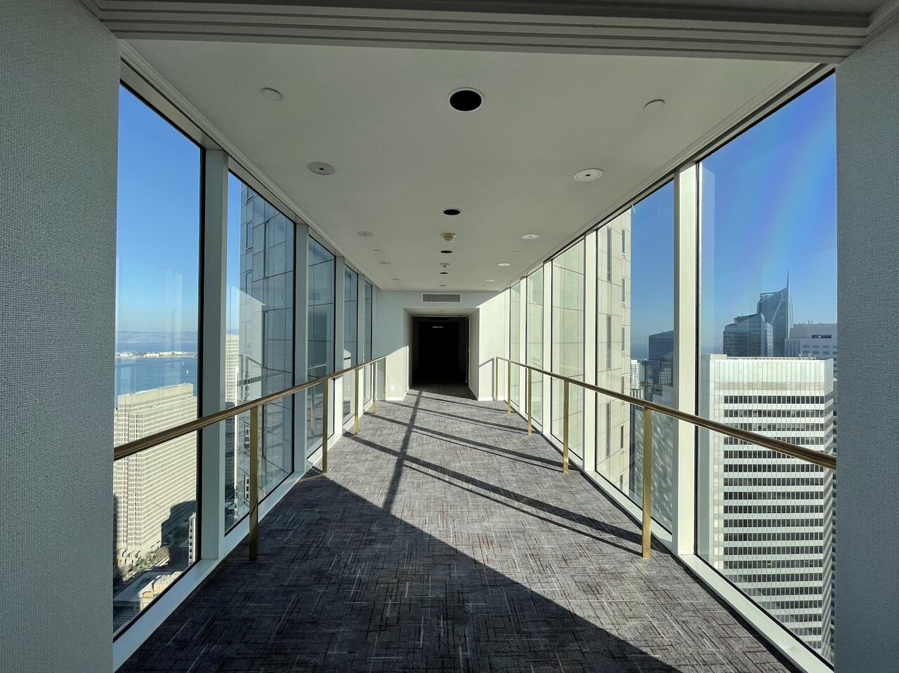 Four Seasons Hotel San Francisco at Embarcadero — vibe