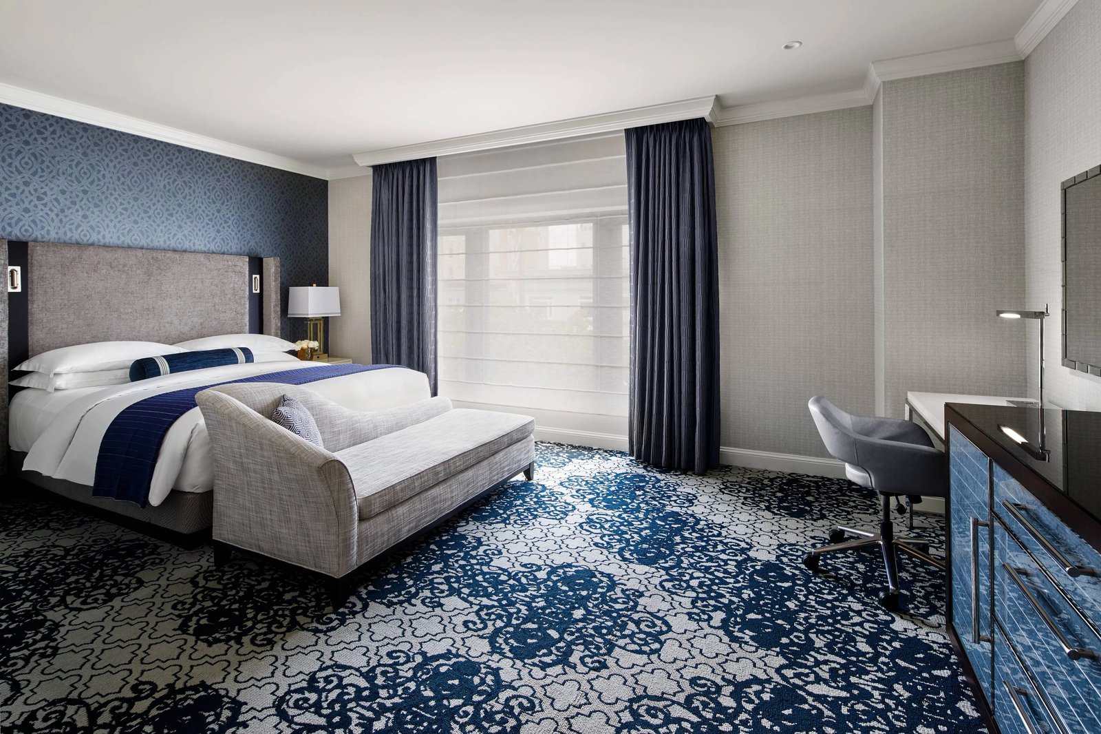 The Ritz-Carlton Hotel — rooms