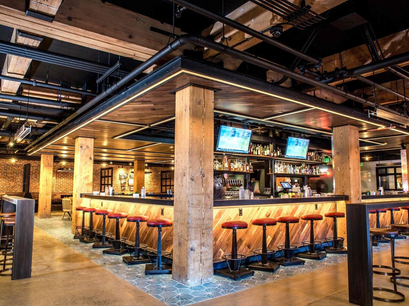 Fairmont Heritage Place, Ghirardelli Square Hotel — eat & drink