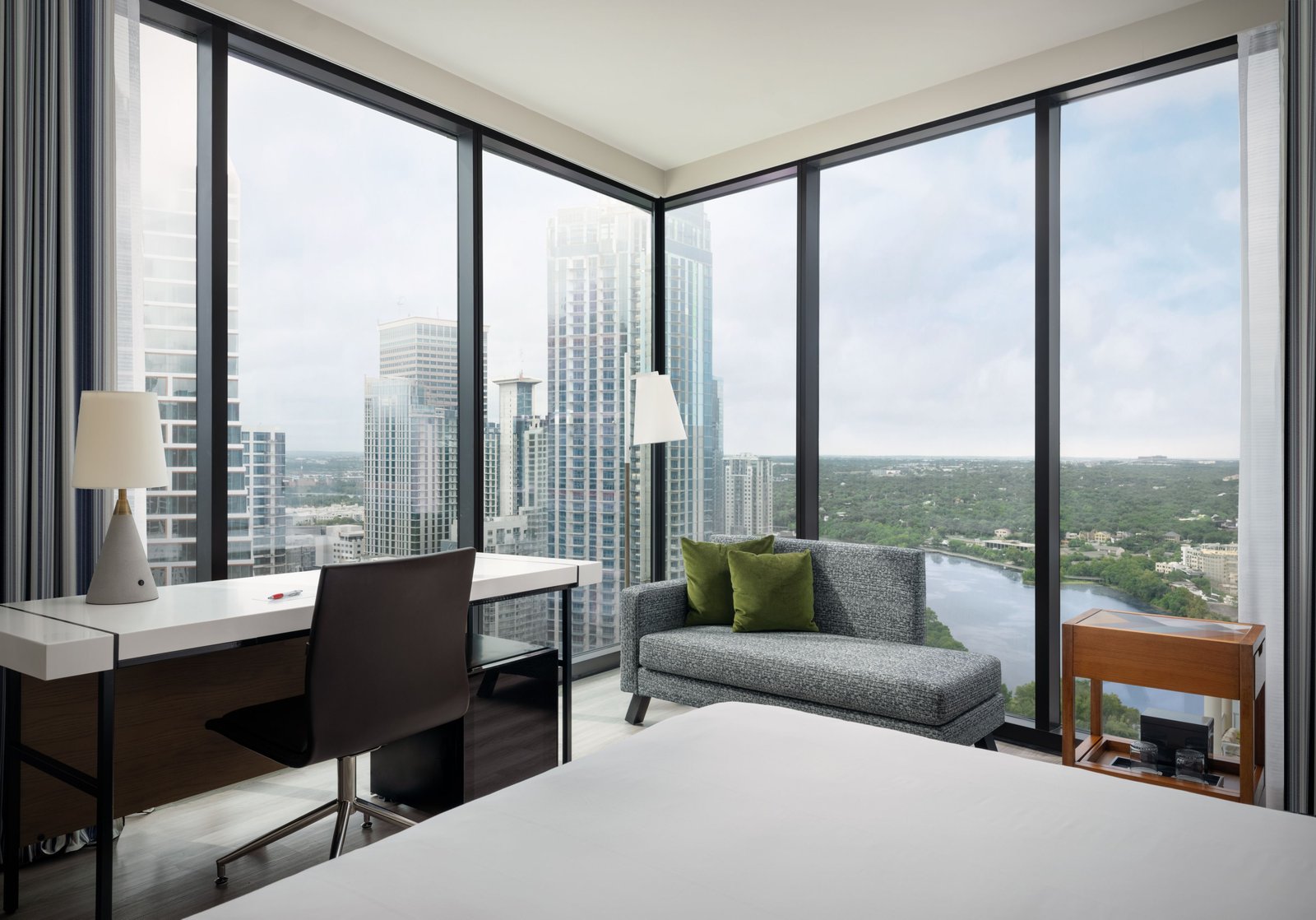 Austin Marriott Downtown — rooms