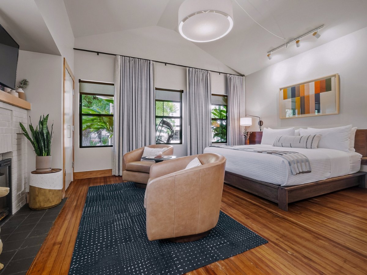 Heywood Hotel — rooms