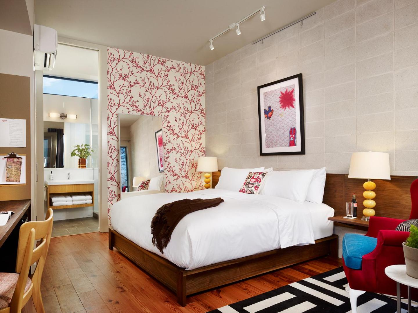 Heywood Hotel — rooms
