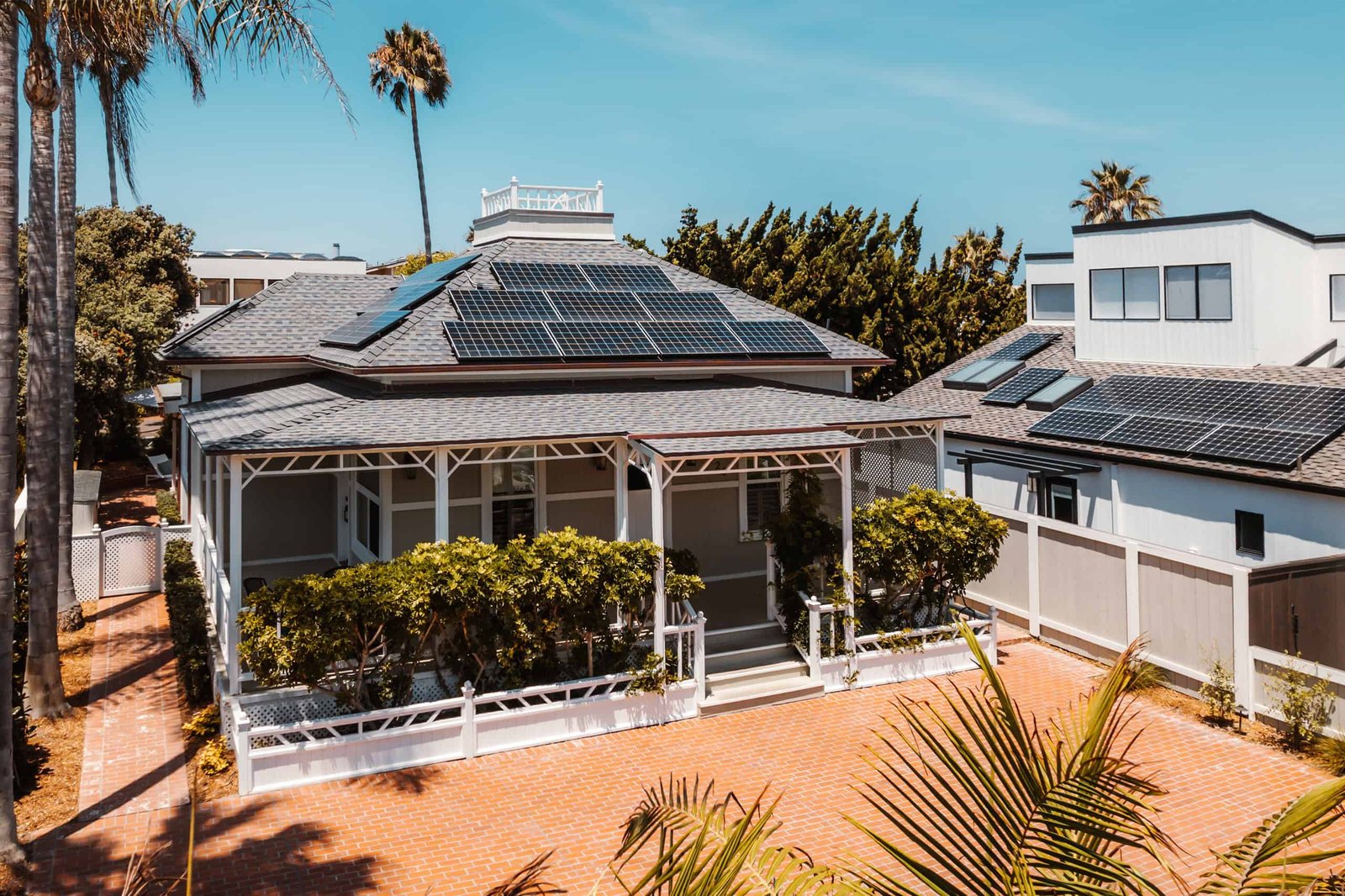 Del Mar Beach Hotel — backstory