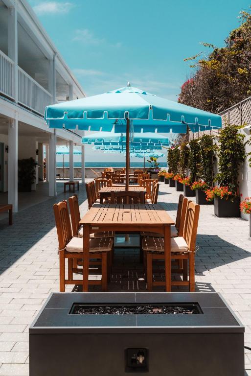 Del Mar Beach Hotel — eat & drink