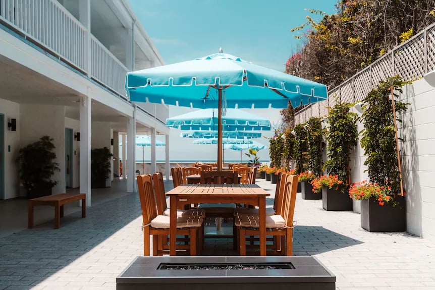 Del Mar Beach Hotel — backstory