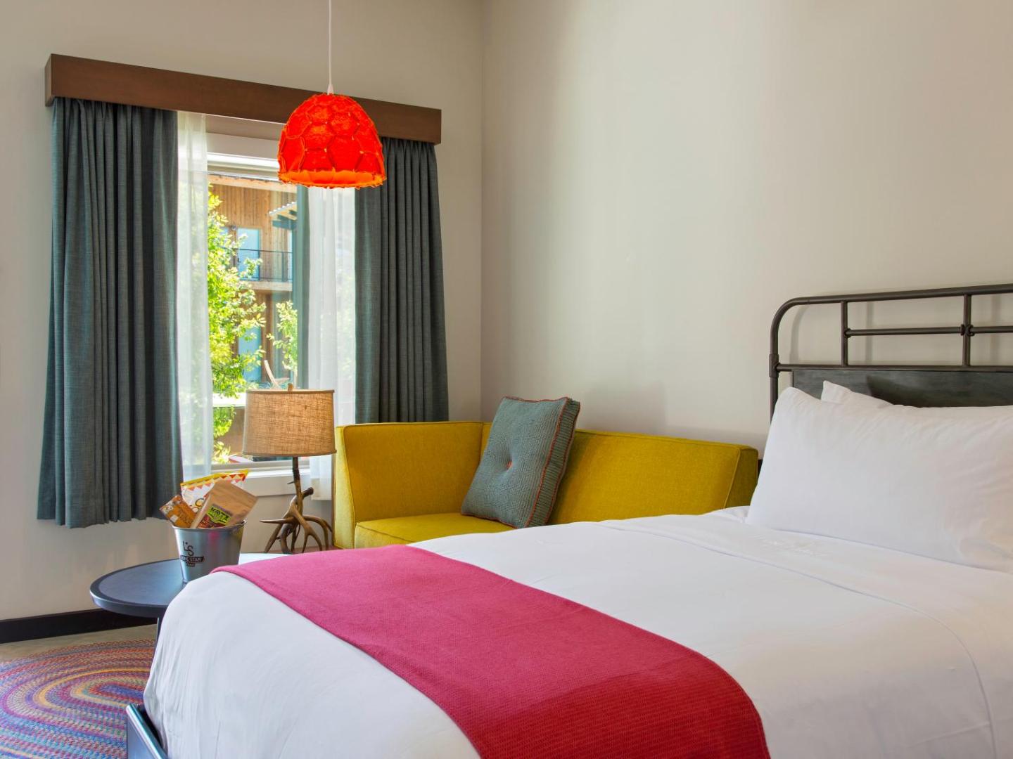 Lone Star Court — rooms