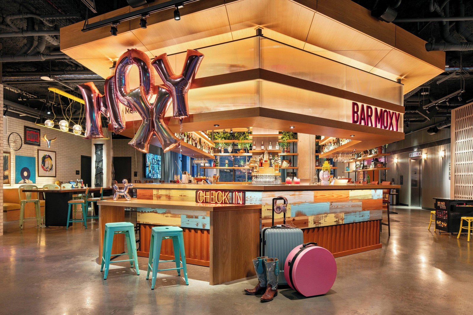 Moxy Austin - University Hotel — vibe