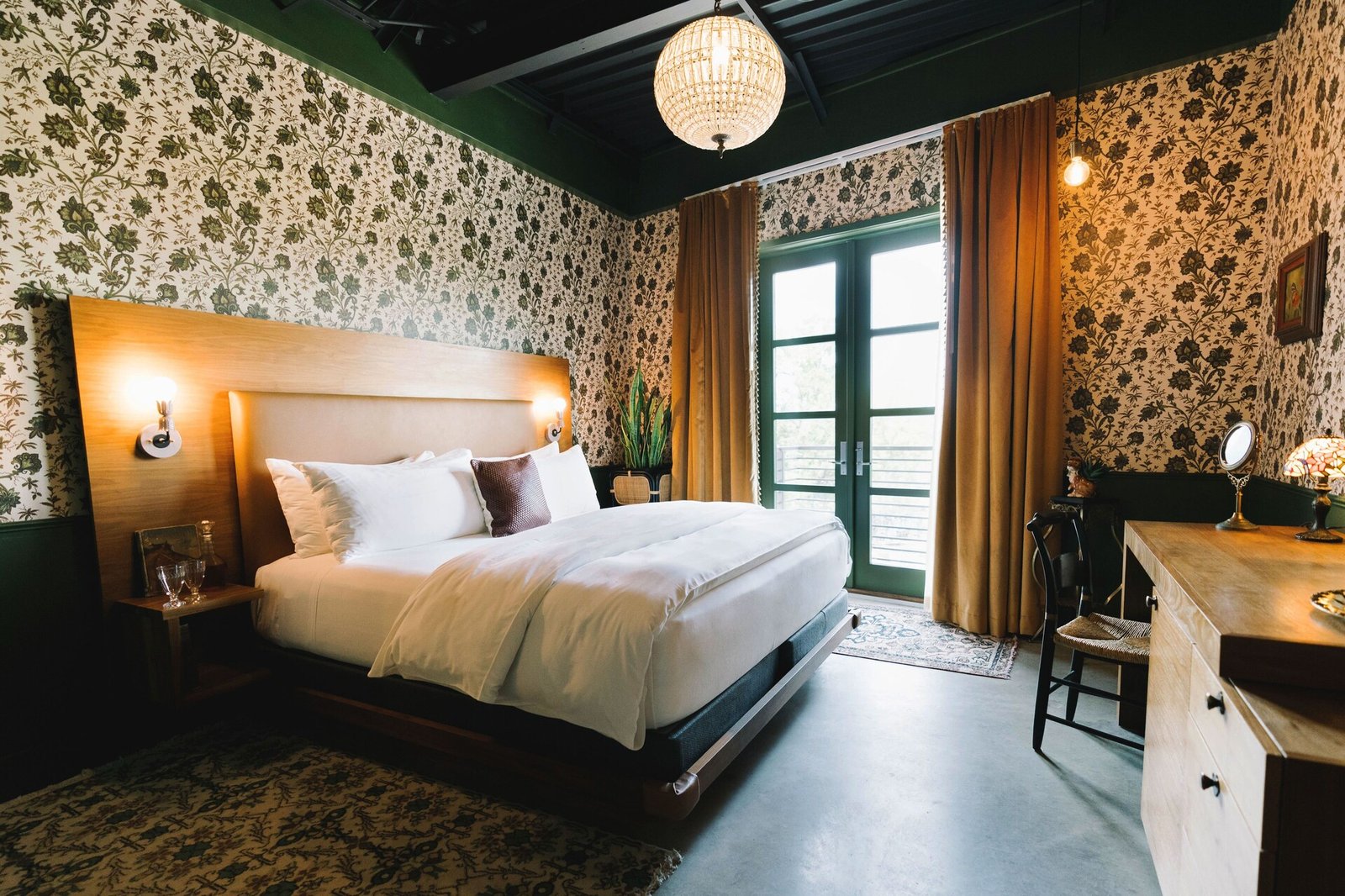 The Frances Modern Inn — rooms