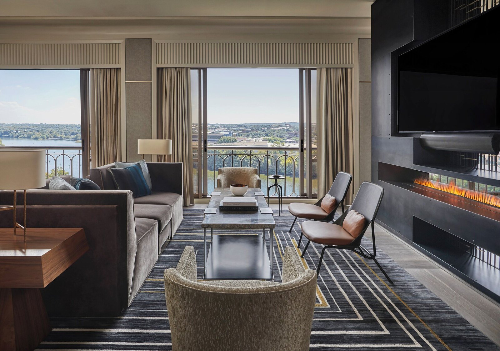 Four Seasons Hotel Austin — rooms