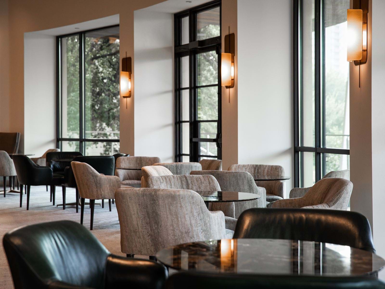 Four Seasons Hotel Austin — vibe