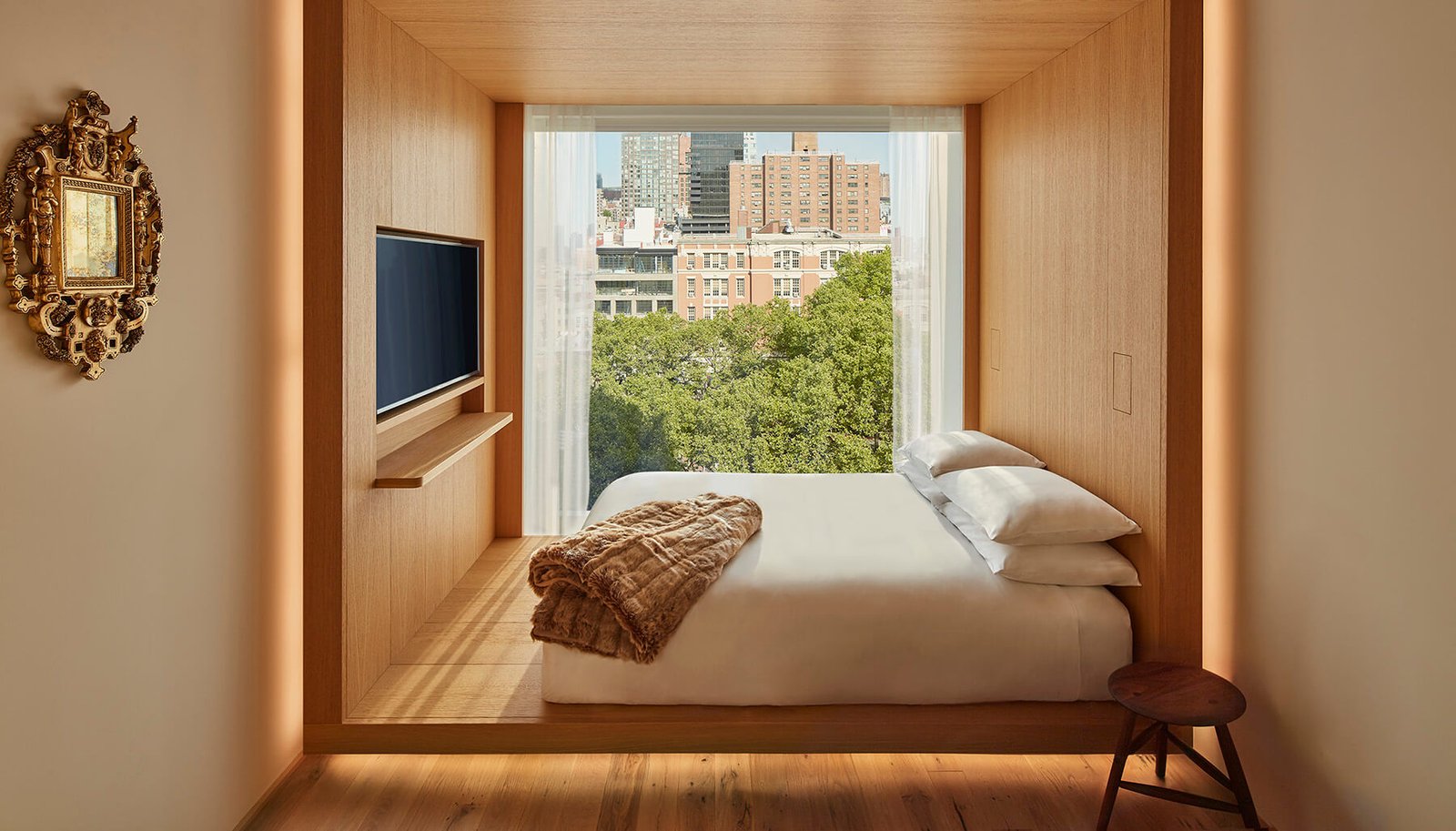 Public Hotel — rooms