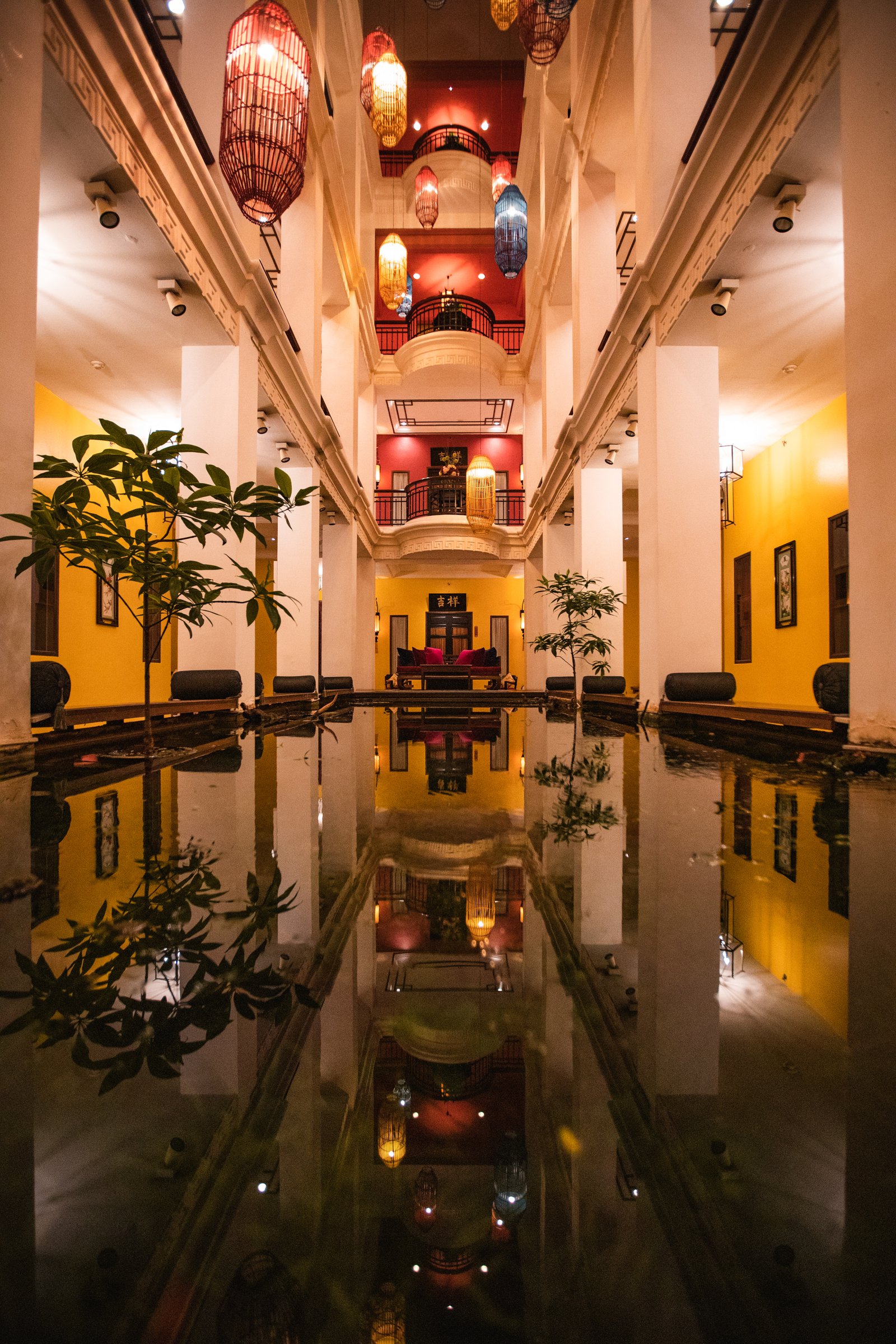 Shanghai Mansion Bangkok — vibe