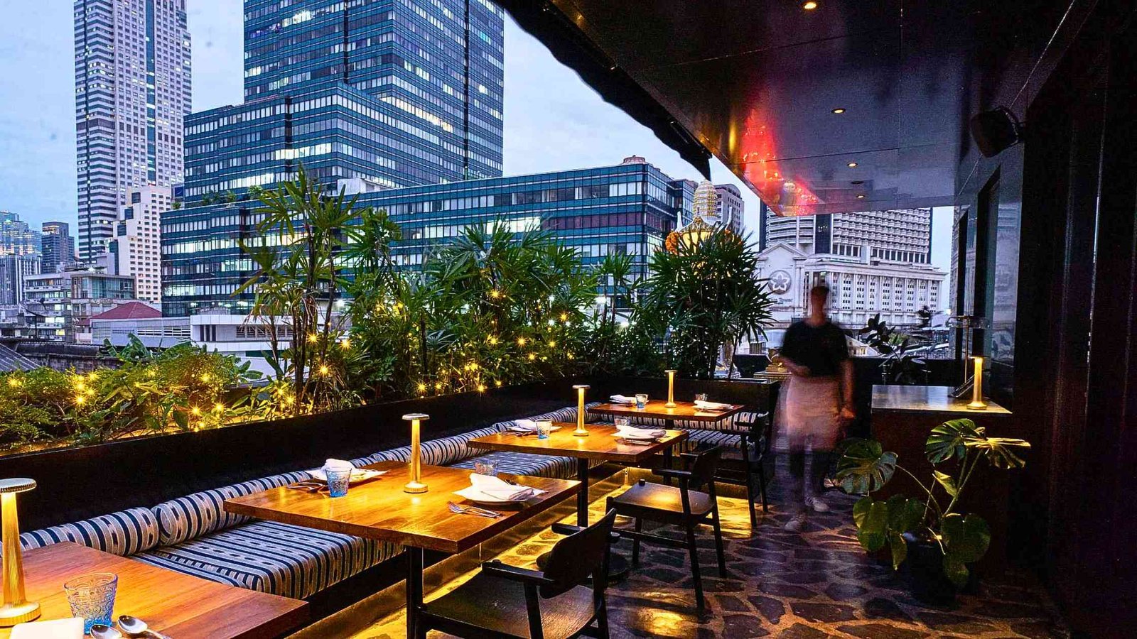 Praya Palazzo Hotel — eat & drink