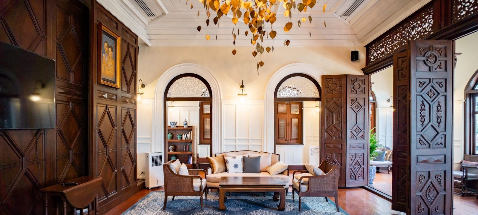 Praya Palazzo Hotel — eat & drink