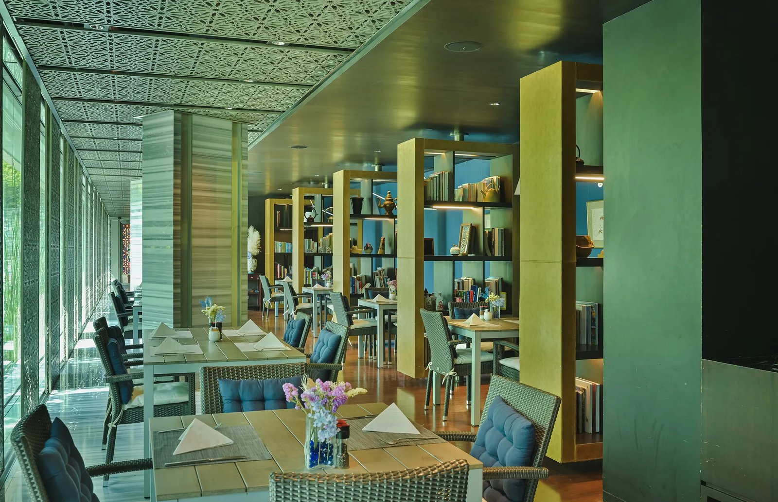 TUI BLUE Maduzi Bangkok — eat & drink