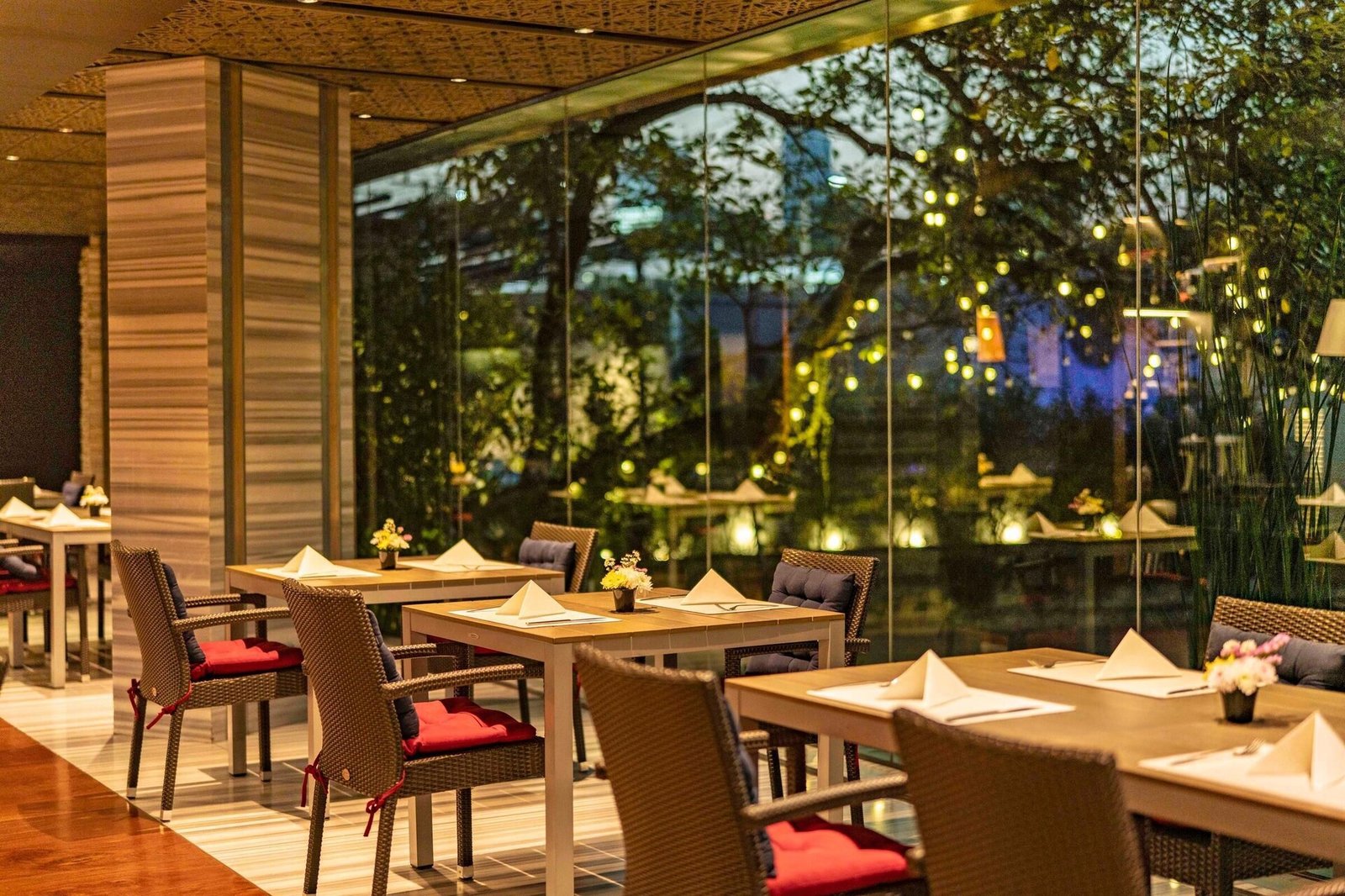 TUI BLUE Maduzi Bangkok — eat & drink