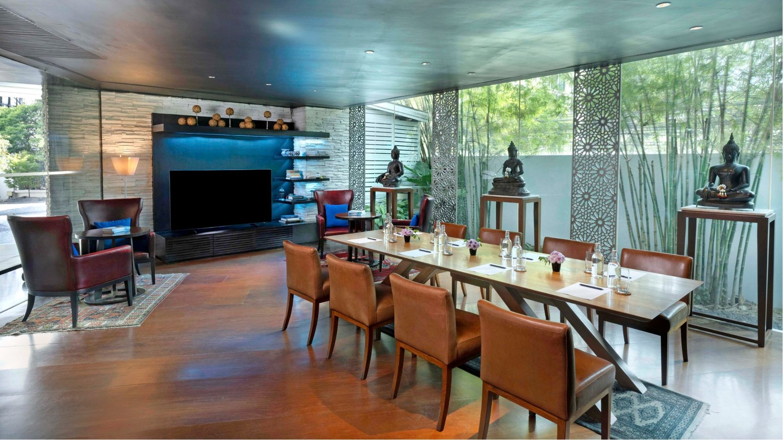 TUI BLUE Maduzi Bangkok — eat & drink