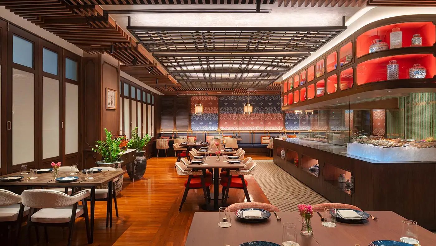 Amari Bangkok Hotel — eat & drink