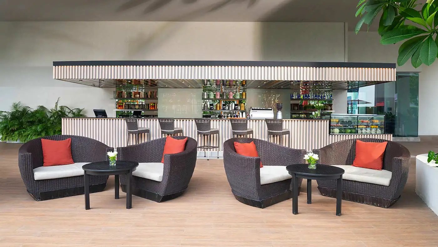 Amari Bangkok Hotel — eat & drink