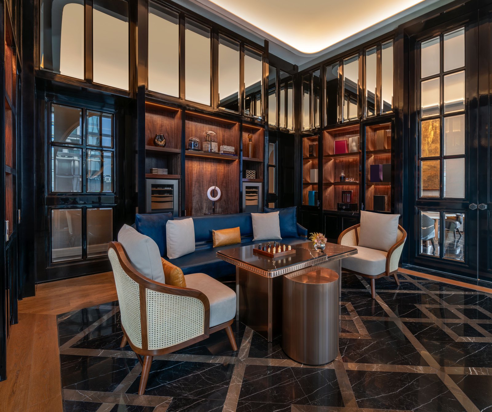 The Ritz-Carlton Hotel, caleō