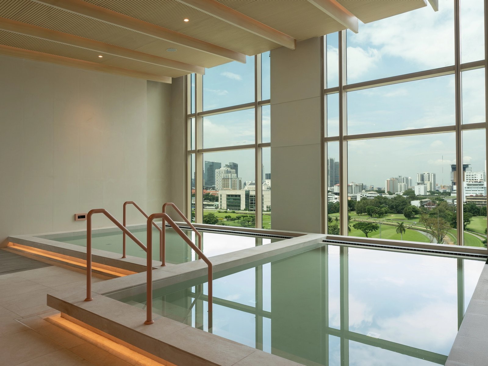 Grande Centre Point Prestige Bangkok — wellness