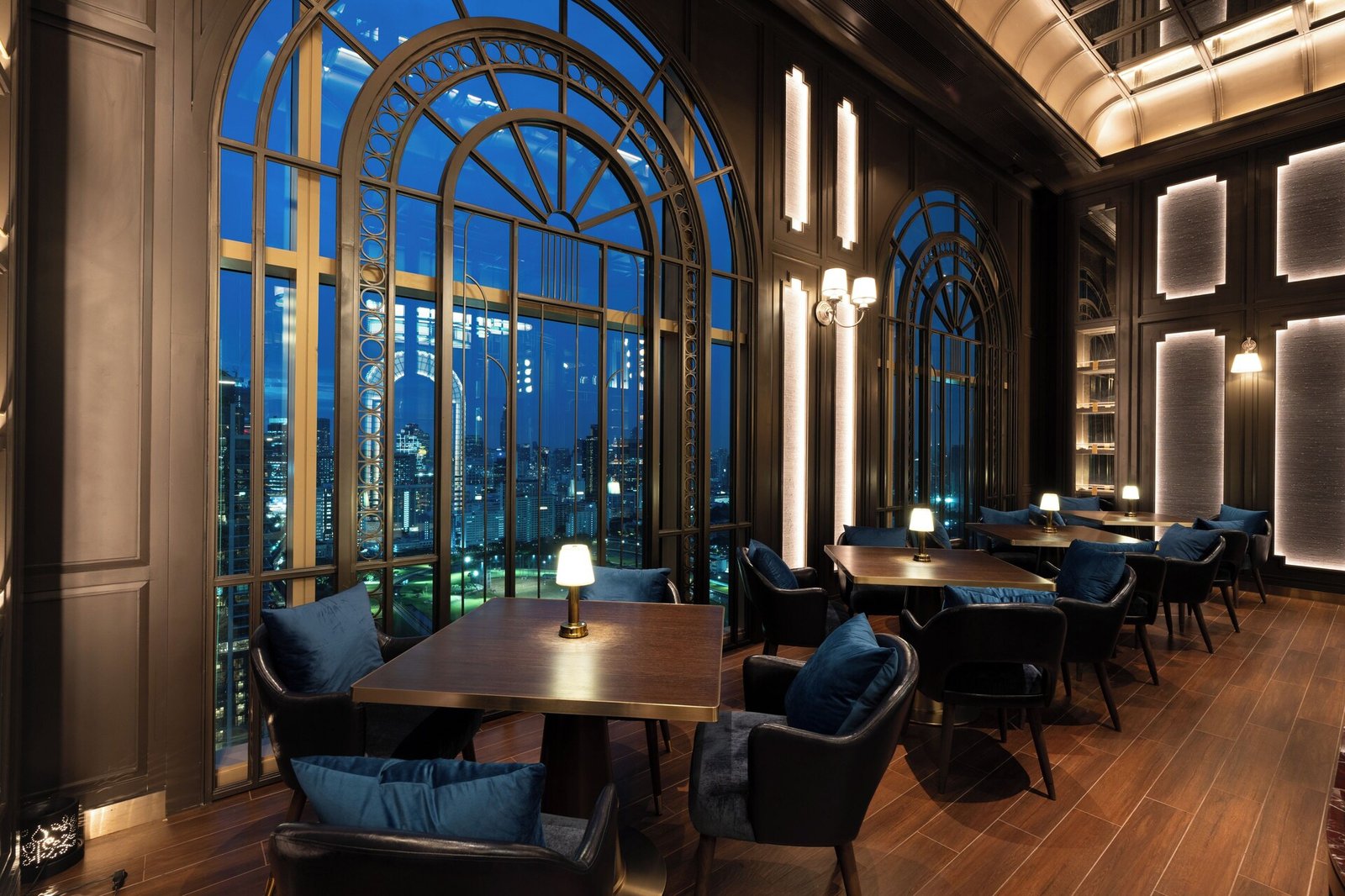 Grande Centre Point Prestige Bangkok — eat & drink