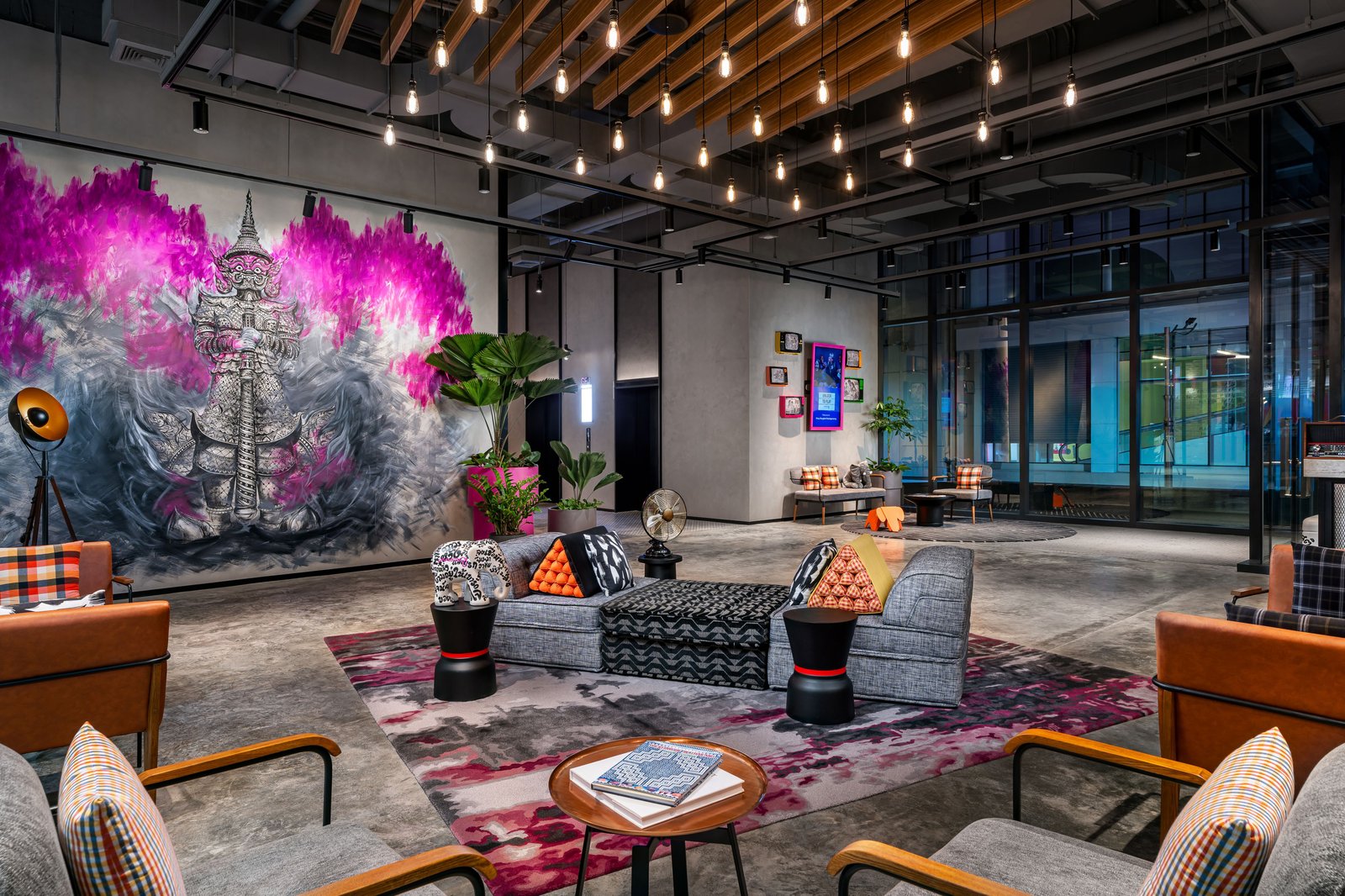 Moxy Bangkok Ratchaprasong — eat & drink
