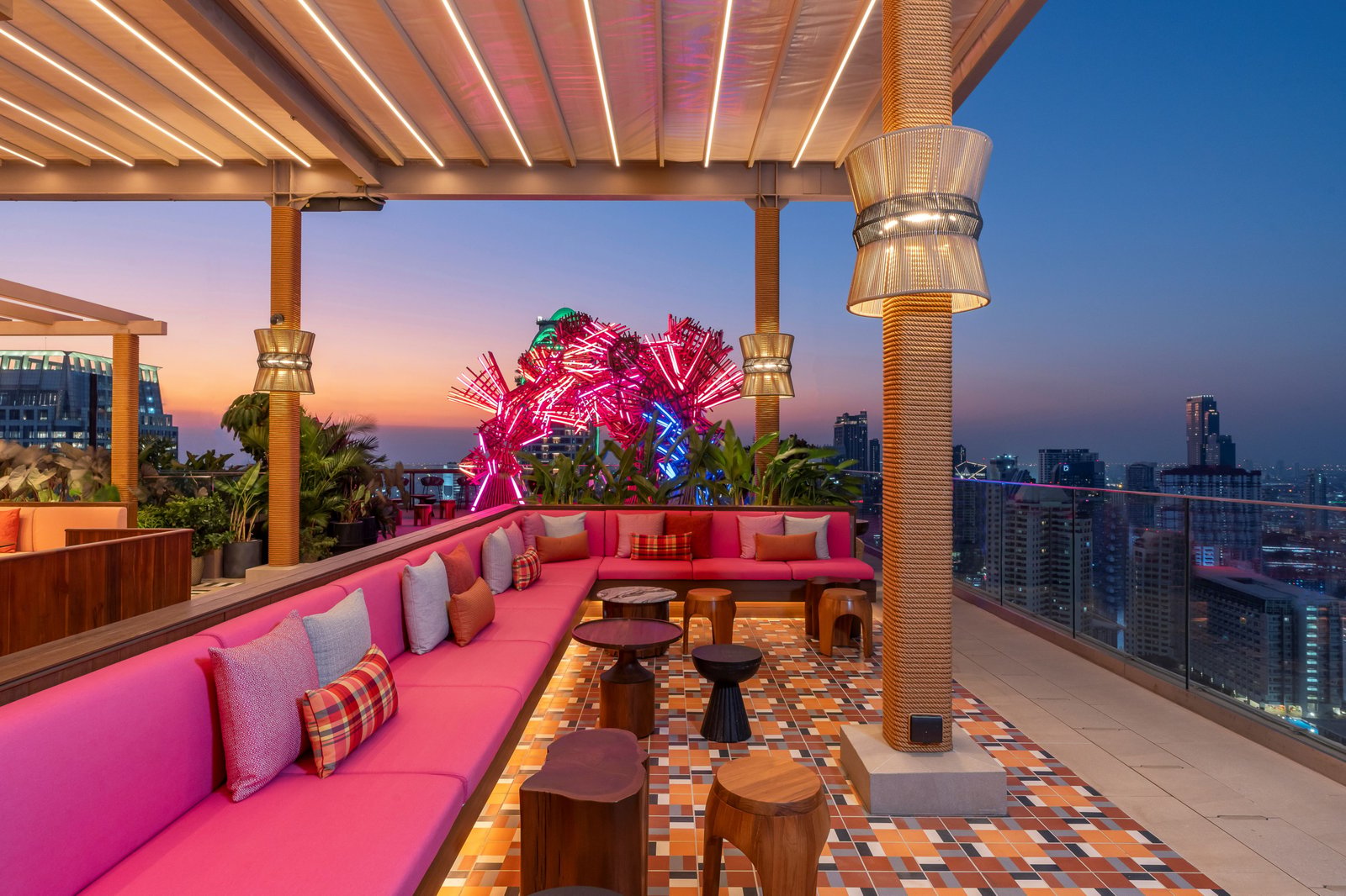 Moxy Bangkok Ratchaprasong — vibe