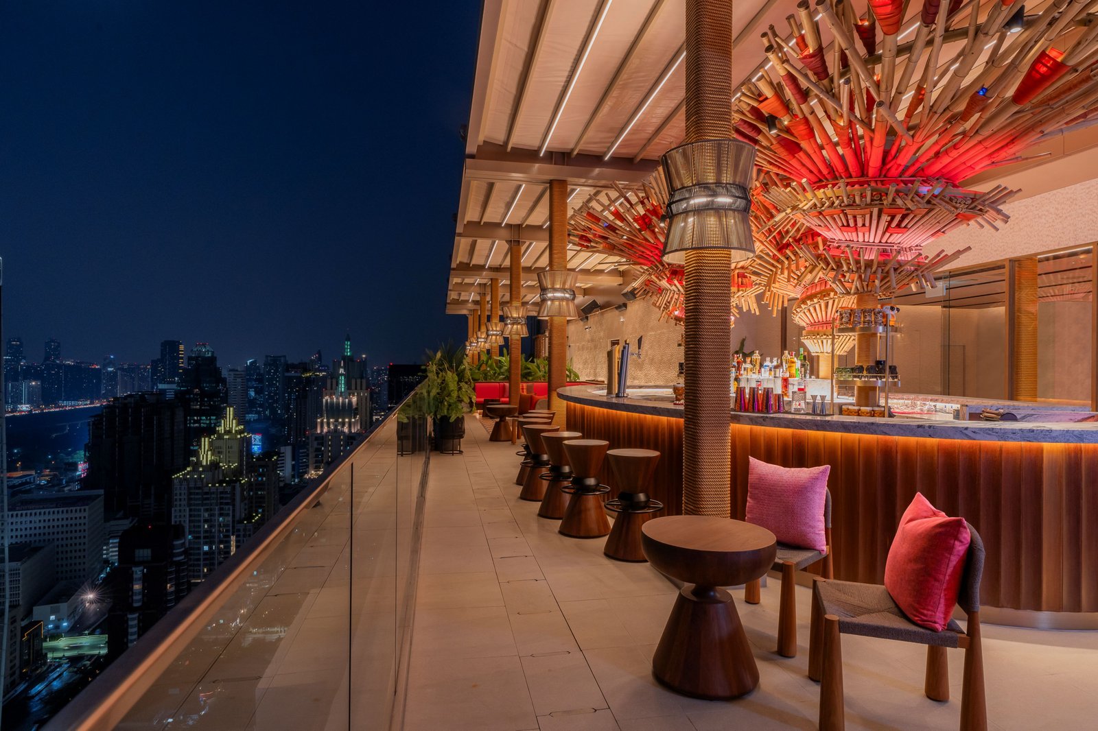 Moxy Bangkok Ratchaprasong — eat & drink