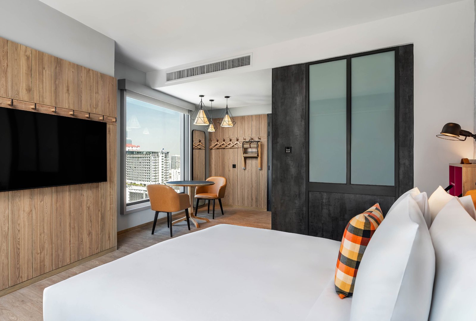 Moxy Bangkok Ratchaprasong — rooms