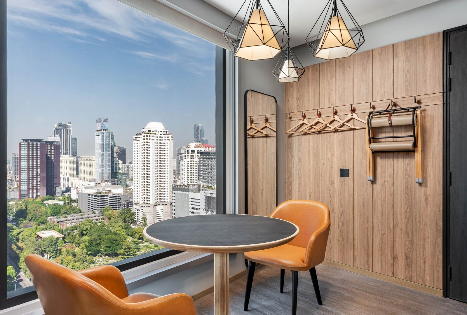 Moxy Bangkok Ratchaprasong — rooms