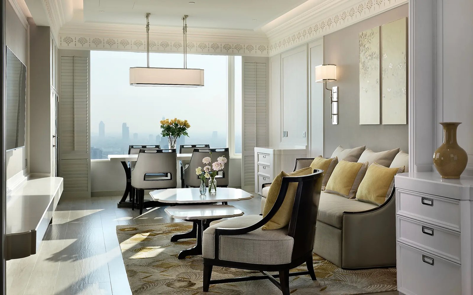 Grande Centre Point Lumphini Bangkok — eat & drink