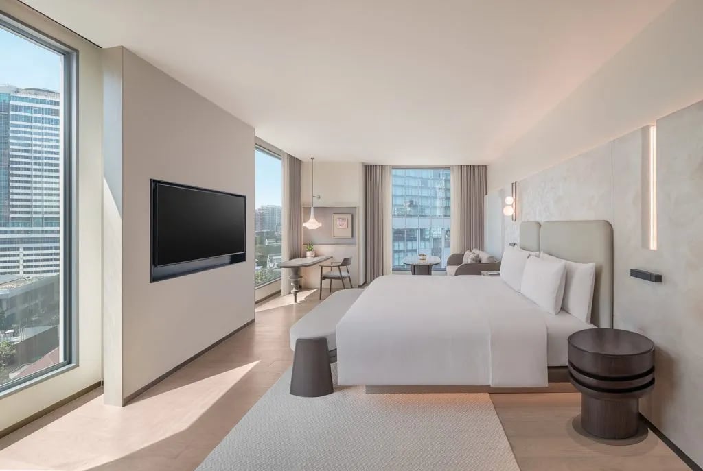 KROMO Bangkok — rooms