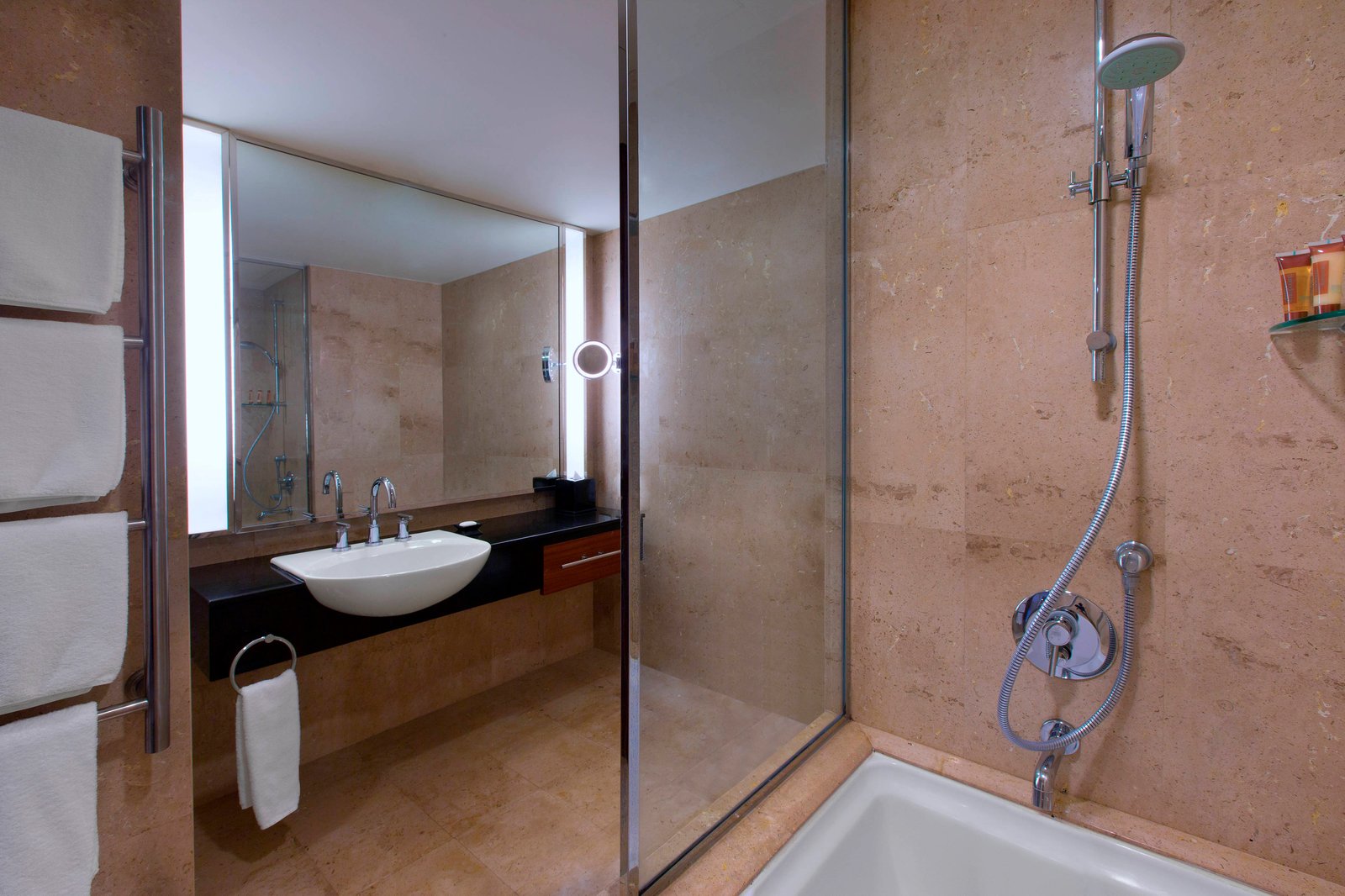 Royal Orchid Sheraton Riverside Hotel Bangkok — rooms