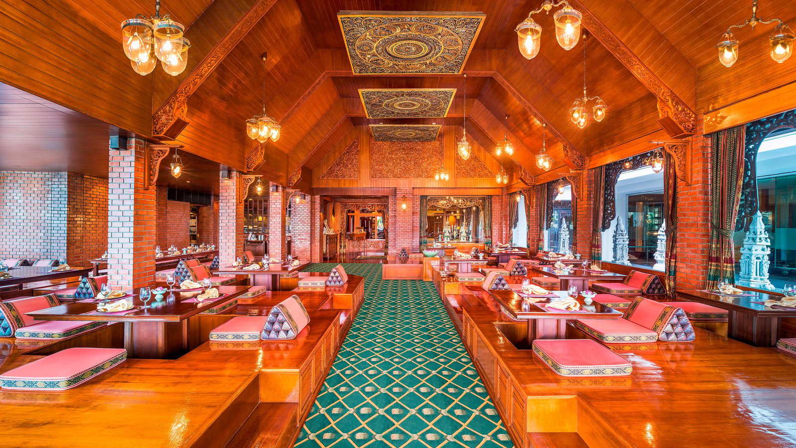 Royal Orchid Sheraton Riverside Hotel Bangkok — eat & drink