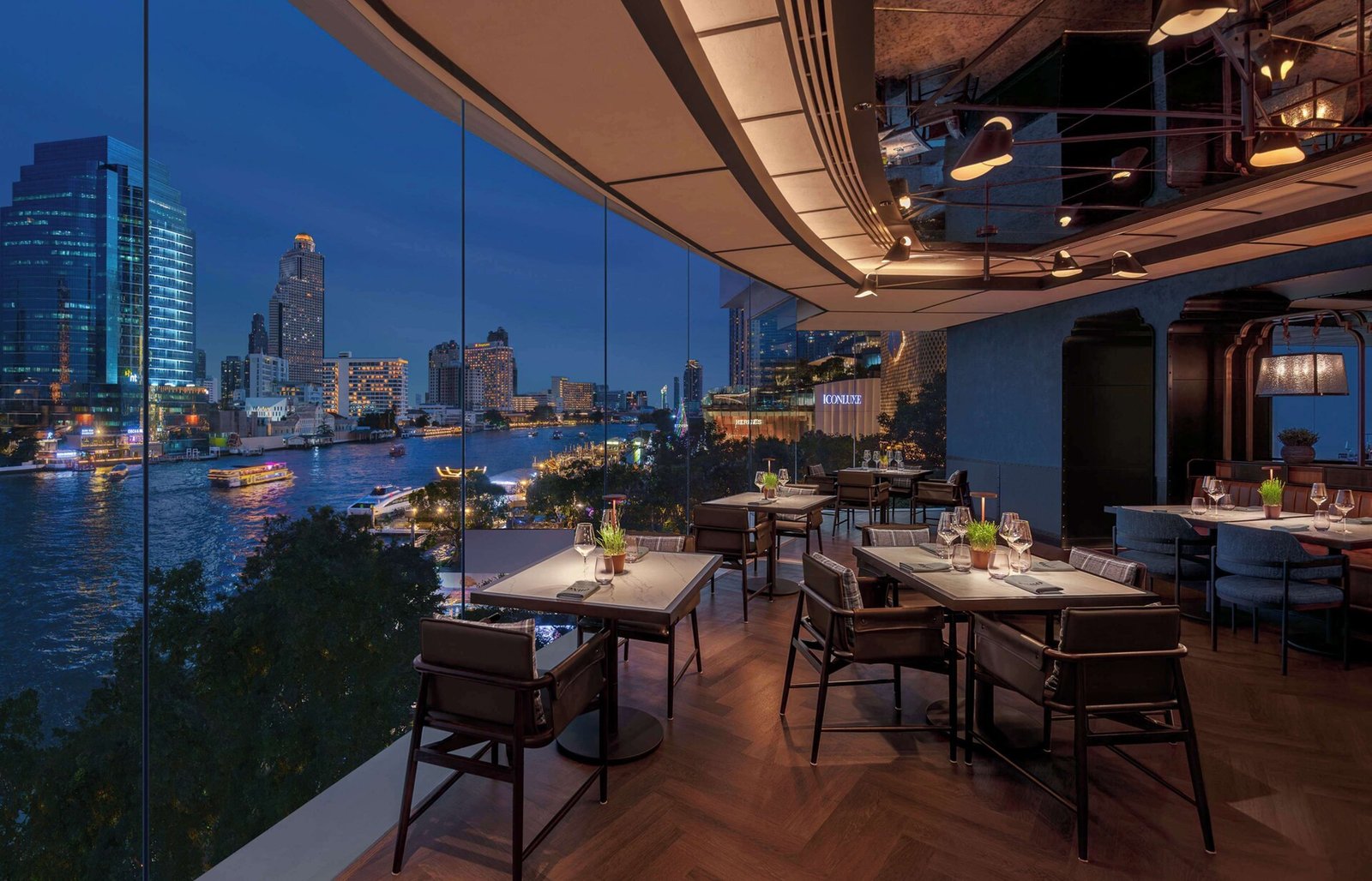 Millennium Hilton Bangkok — eat & drink