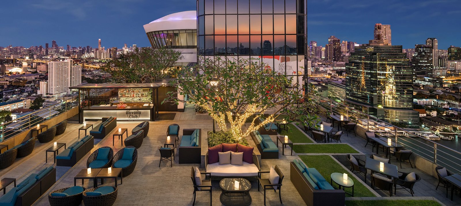 Millennium Hilton Bangkok — vibe