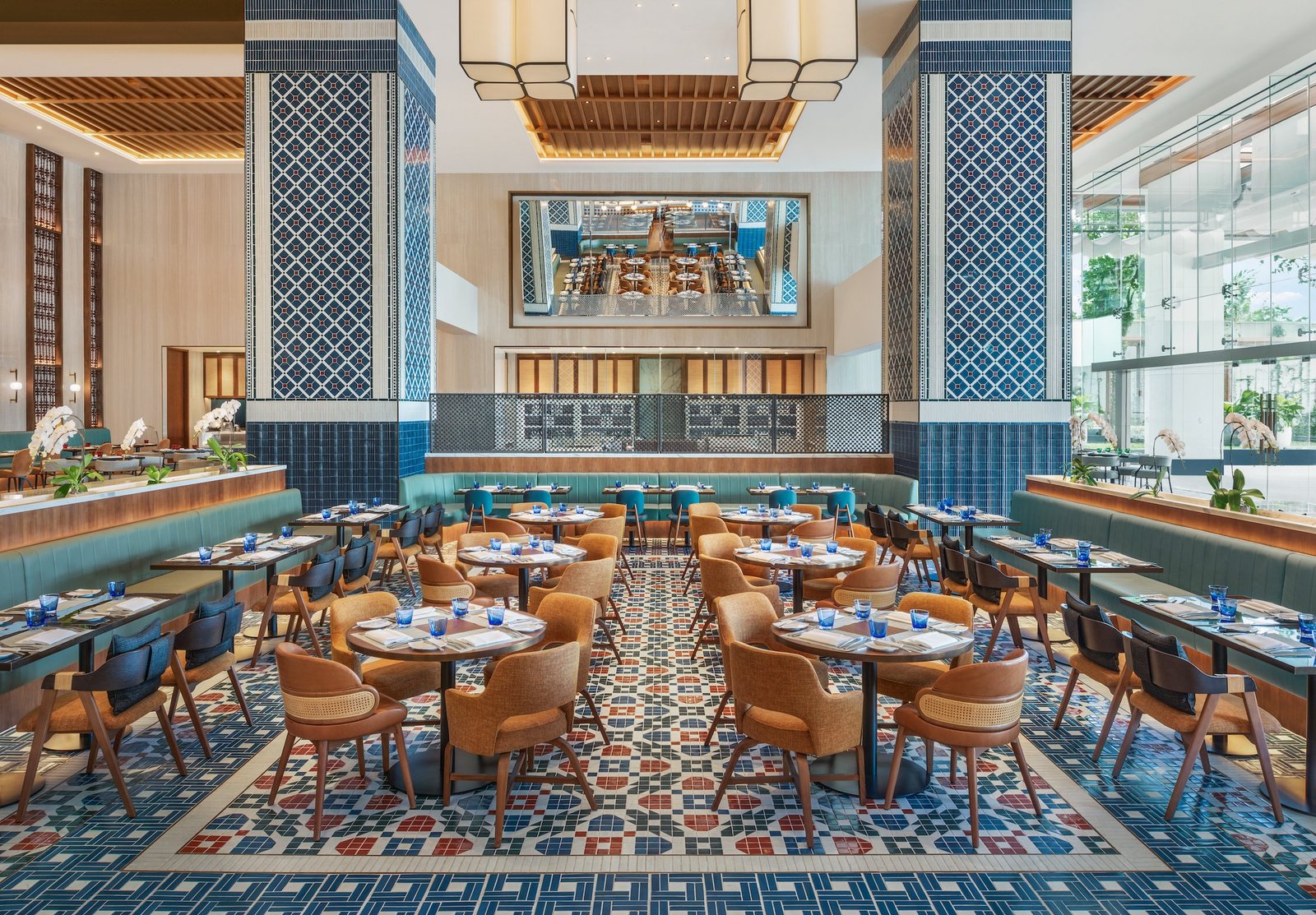 Millennium Hilton Bangkok — eat & drink