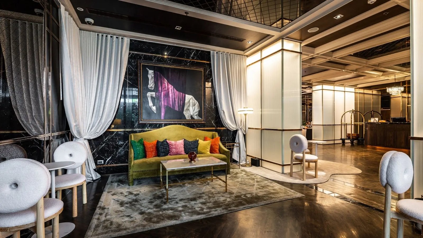 MUU Bangkok Hotel — eat & drink