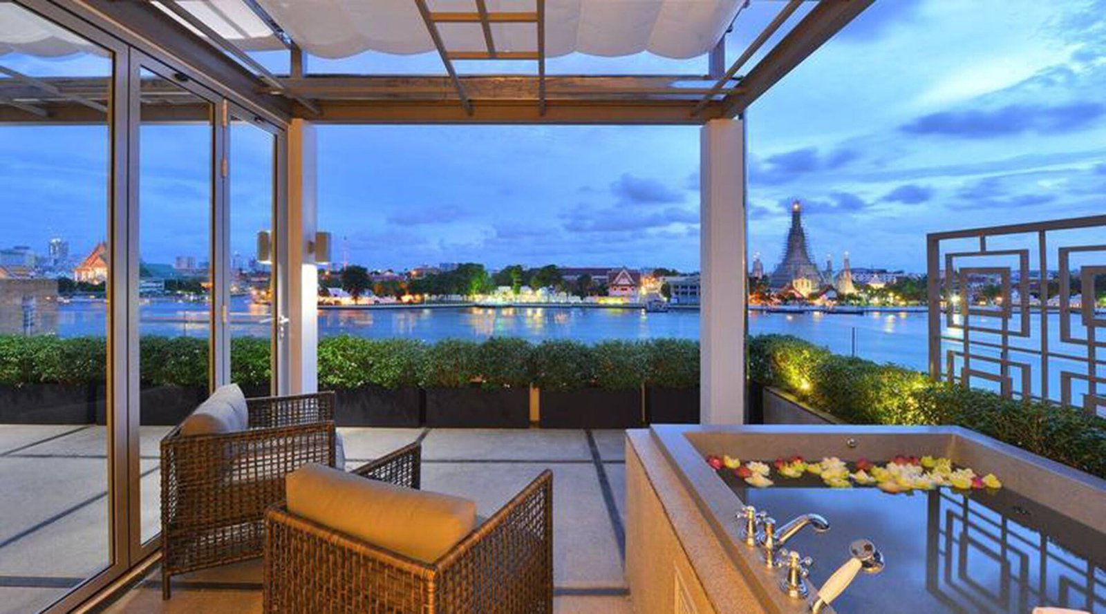 Riva Arun Bangkok — eat & drink