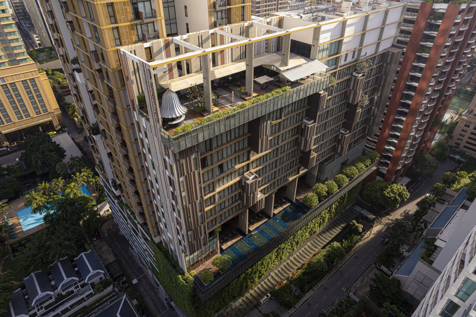 Hansar Bangkok — backstory