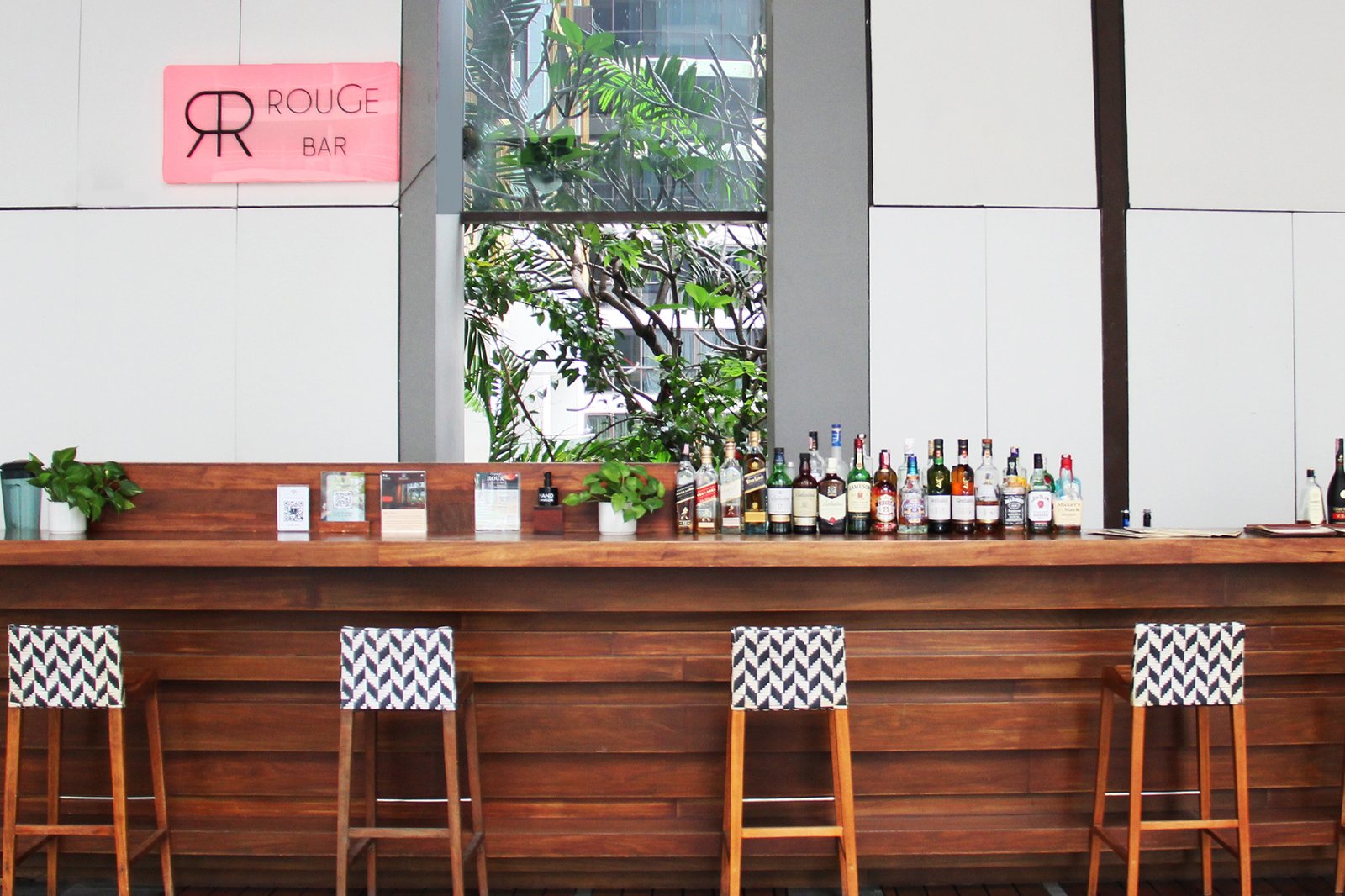 Hansar Bangkok — eat & drink