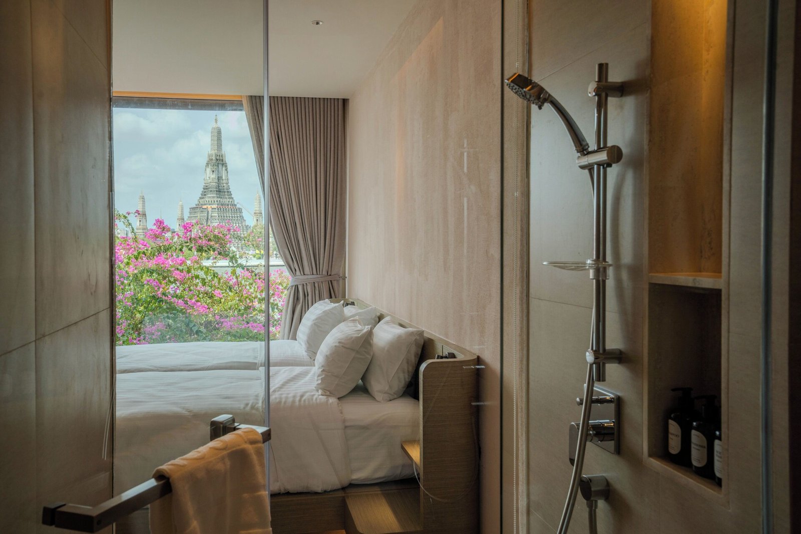 INN A DAY — rooms